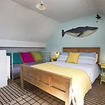 2 Bed In Robin Hoods Bay Oc-g0085 Holiday home *