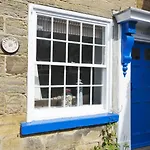 2 Bed In Robin Hoods Bay Oc-g0085 Robin Hood's Bay