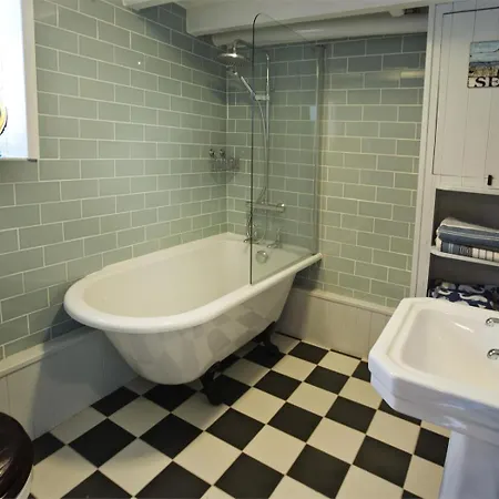 2 Bed In Robin Hoods Bay Oc-g0085 Vakantiehuis